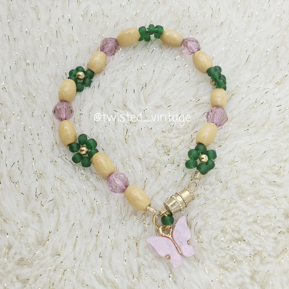 Woodland Fairy Butterfly Wings Daisy Flowers Beaded Bracelet Handmade Jewelry